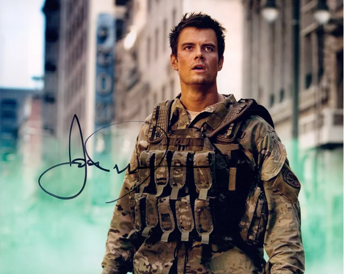 Josh Duhamel autograph