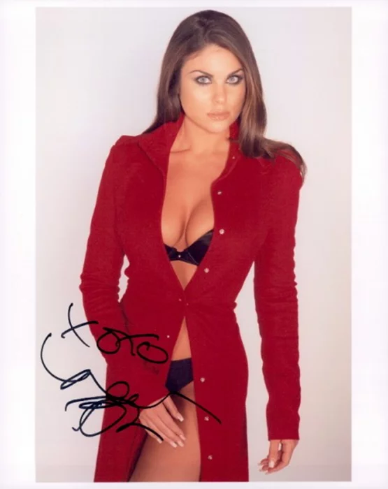 Nadia Bjorlin autograph