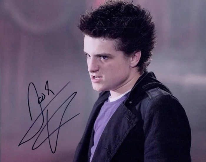 Josh Hutcherson autograph