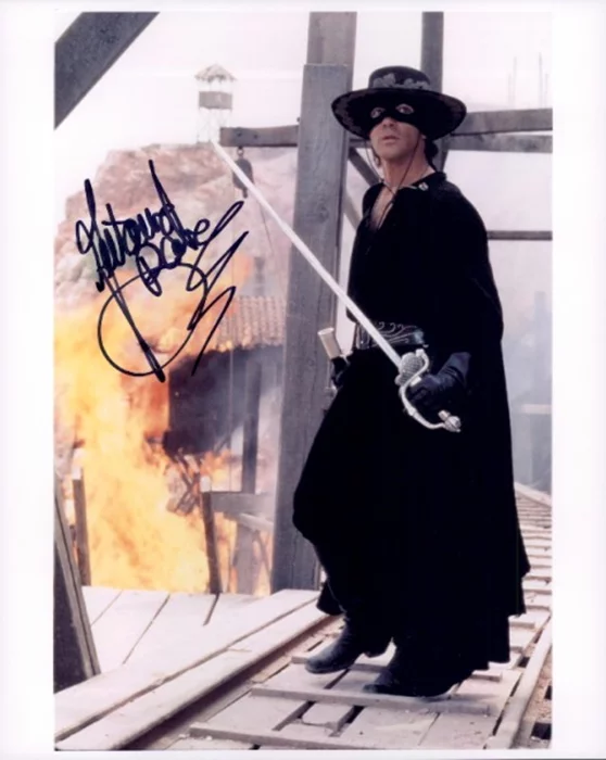 Antonio Banderas autograph