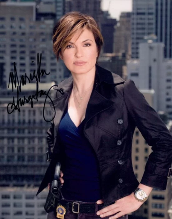 Mariska Hargitay autograph