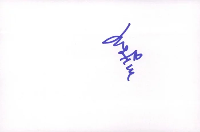 Justine Wachsberger autograph