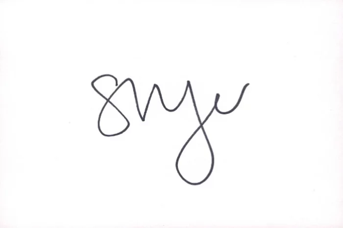 Sonya Walger autograph