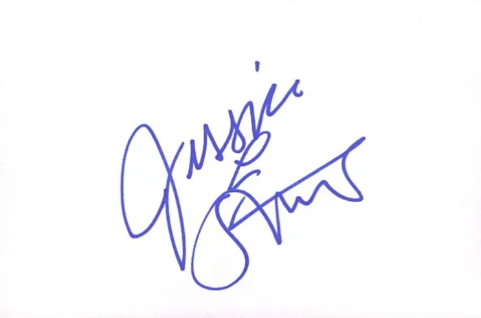 Jessica Stroup autograph