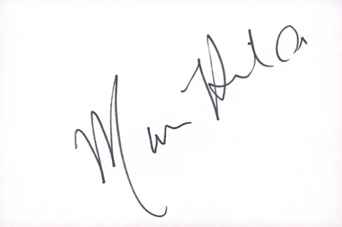 Marin Hinkle autograph