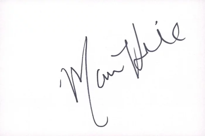 Marin Hinkle autograph