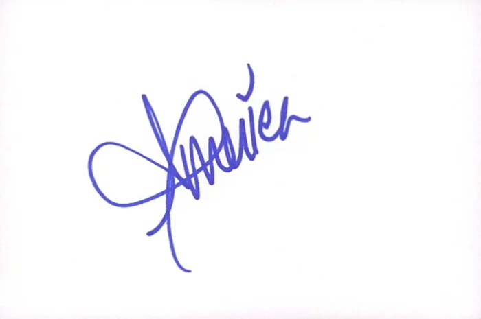 America Olivo autograph