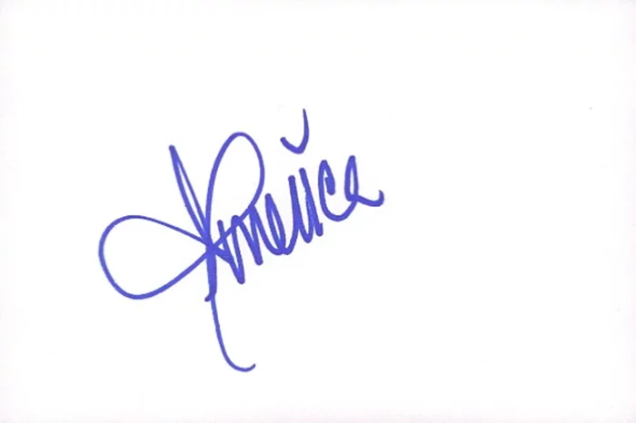 America Olivo autograph