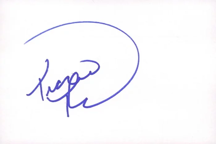 Tracie Thoms autograph