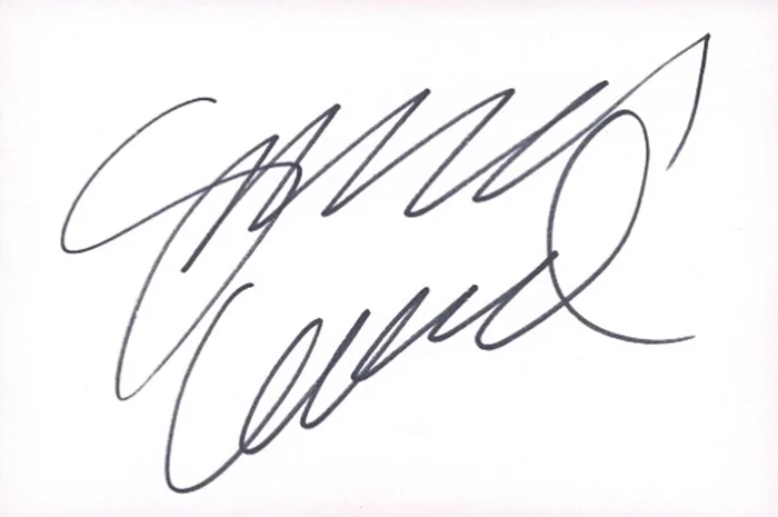 Shannon Woodward autograph