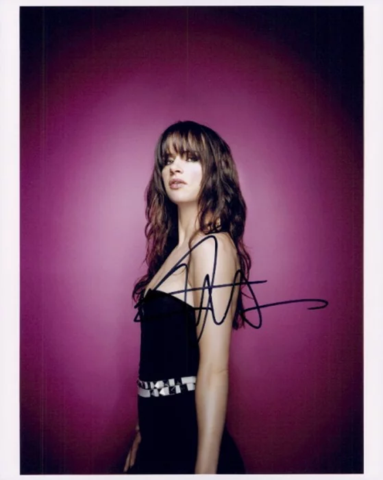 Juliette Lewis autograph