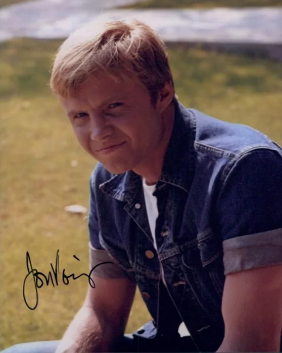 Jon Voight autograph