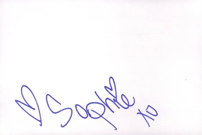 Sophie Turner autograph