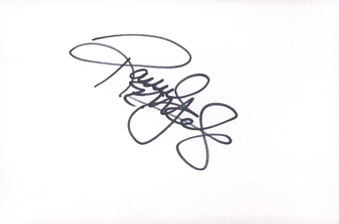 Rachel Melvin autograph