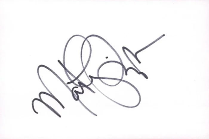 Martha Plimpton autograph