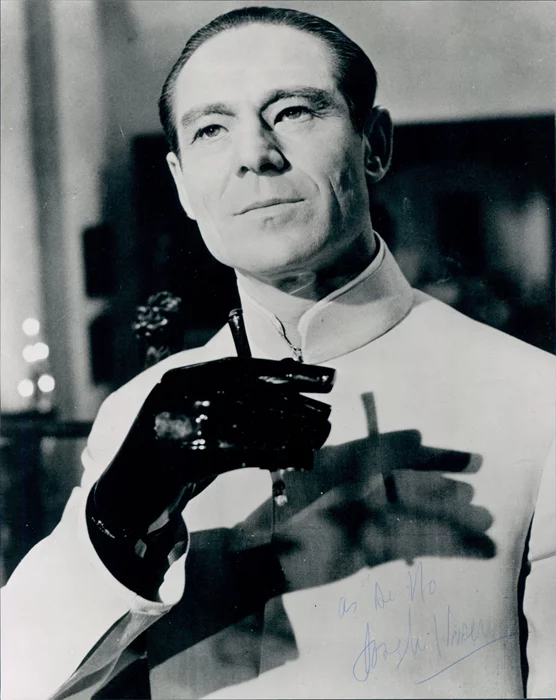 Joseph Wiseman autograph