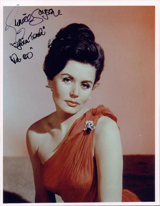 Eunice Gayson autograph