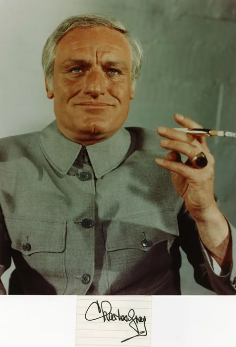 Charles Gray autograph