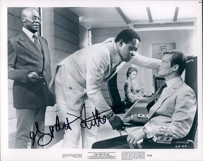 Yaphet Kotto autograph