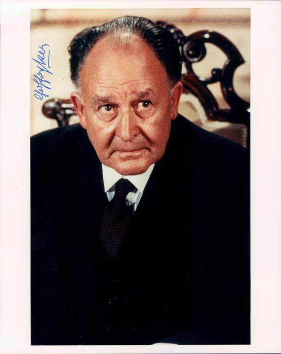 Geoffrey Keen autograph