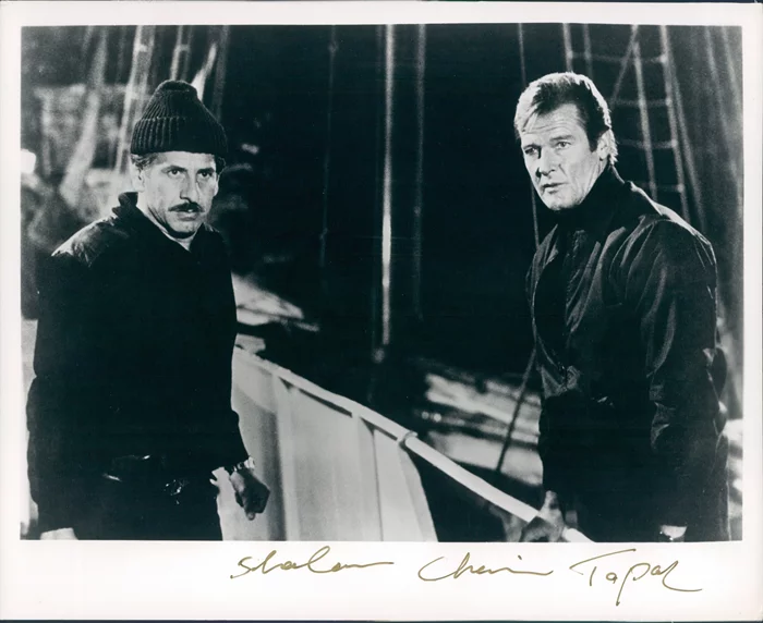 Chaim Topol autograph