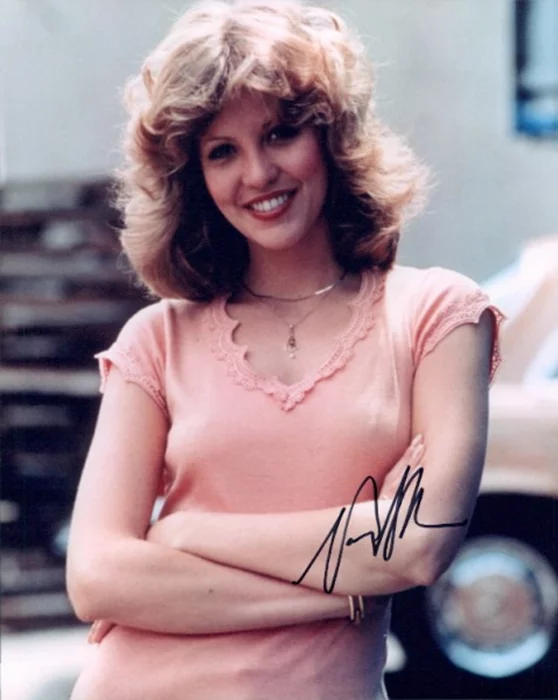 Nancy Allen autograph