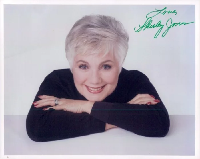 Shirley Jones autograph