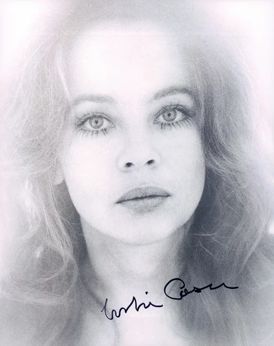 Leslie Caron autograph