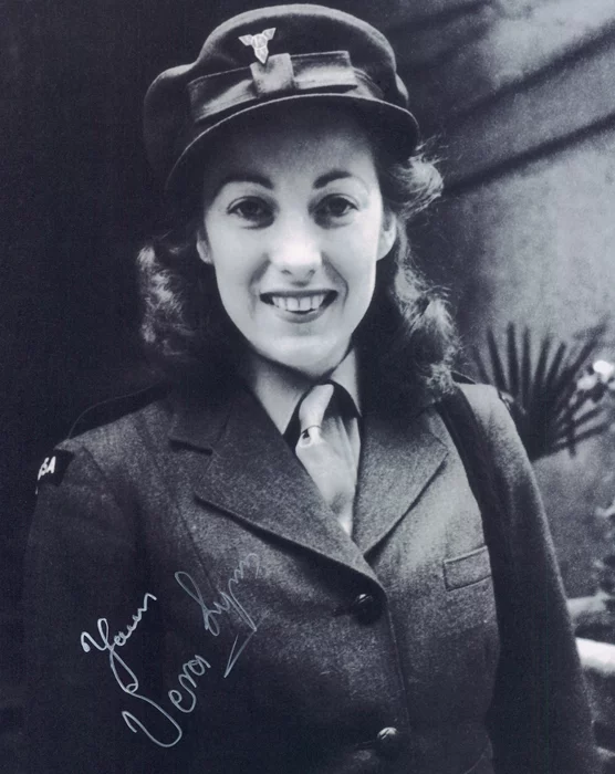 Vera Lynn autograph