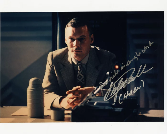 Morgan Paull autograph