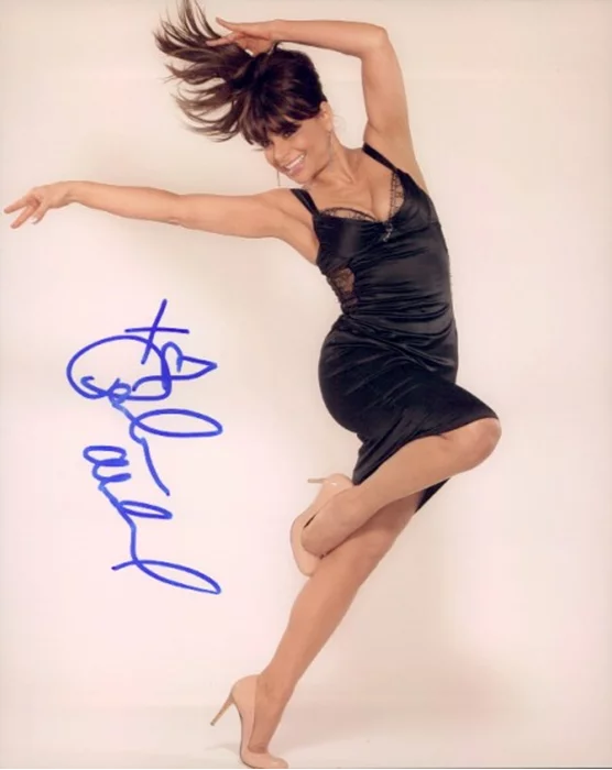 Paula Abdul autograph
