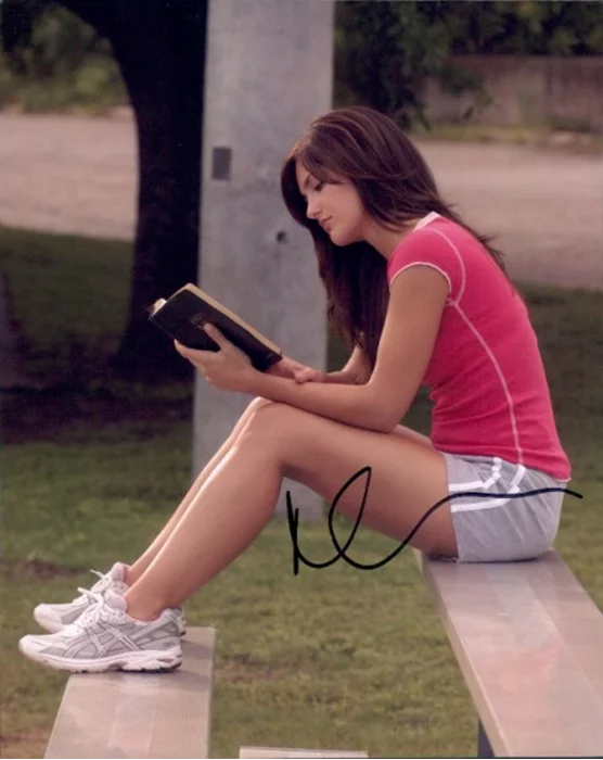 Minka Kelly autograph