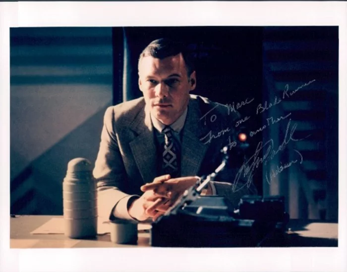 Morgan Paull autograph