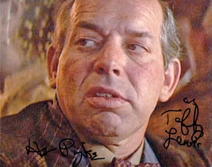 Hy Pyke autograph