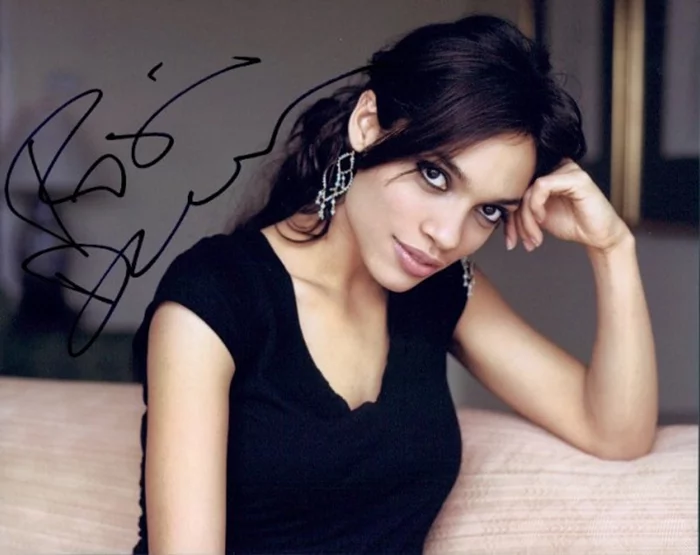 Rosario Dawson autograph