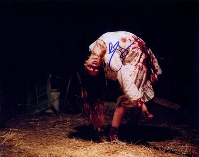 Ashley Bell autograph