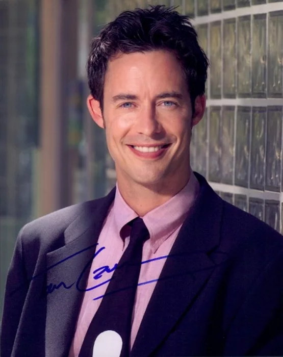Tom Cavanagh autograph