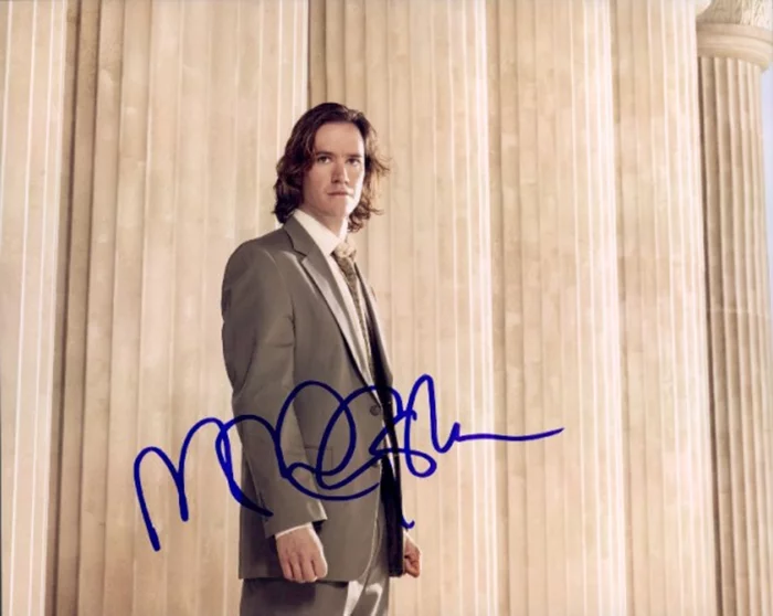 Mark Paul Gosselaar autograph