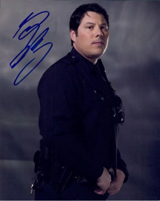 Greg Grunberg autograph