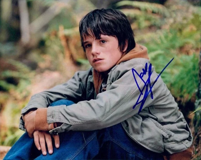 Josh Hutcherson autograph