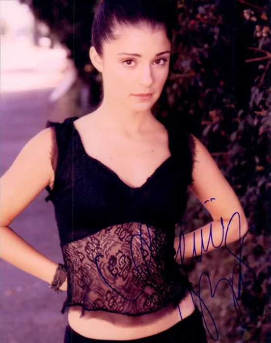Shiri Appleby autograph