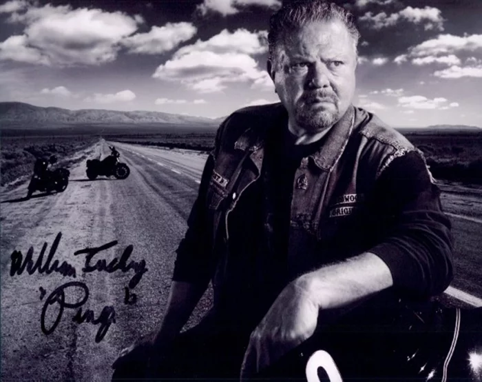 William Lucking autograph