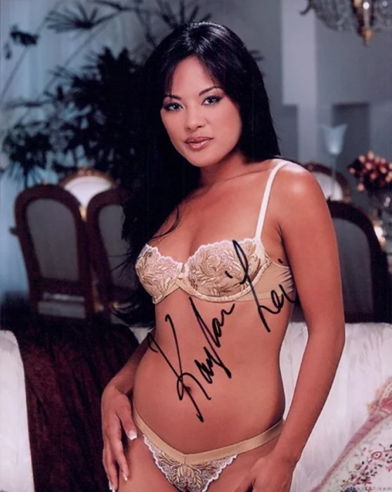 Kaylani Lei autograph