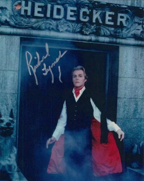 Richard Lynch autograph