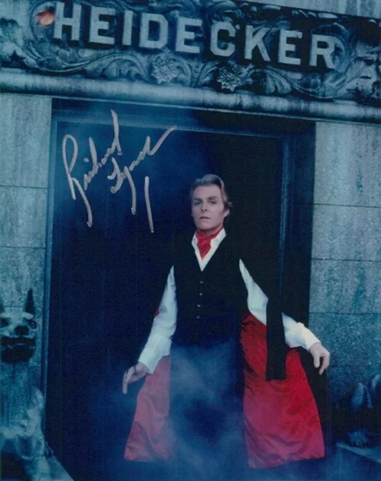Richard Lynch autograph