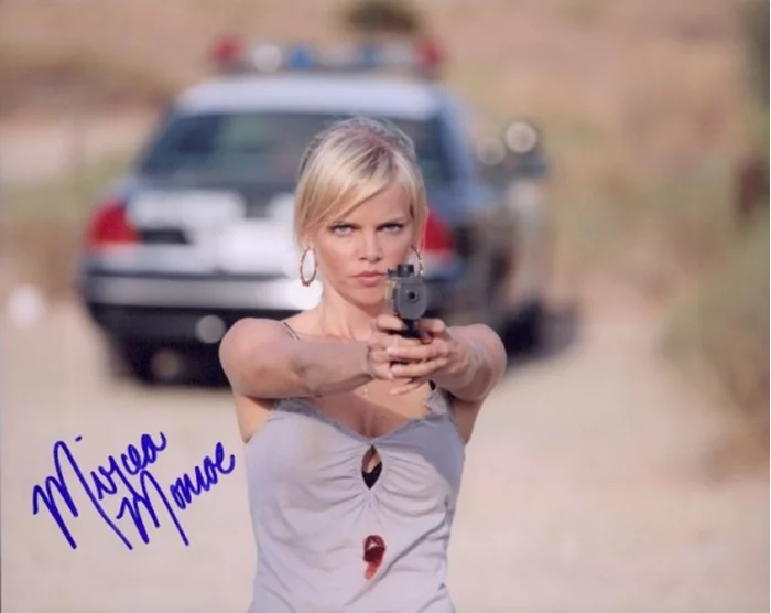 Mircea Monroe autograph