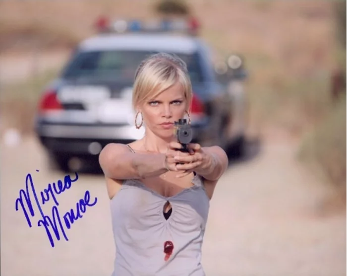 Mircea Monroe autograph