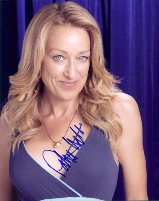 Patricia Wettig autograph