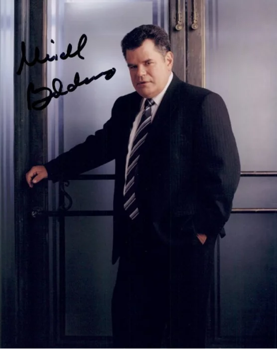 Michael Badalucco autograph