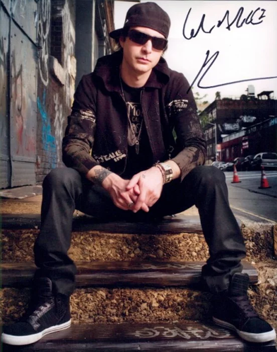 Kevin Rudolf autograph